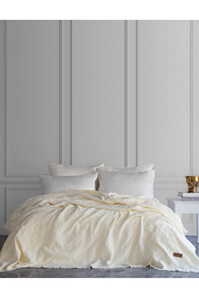 Dantela Notte Ribbed Bedspread - Cream