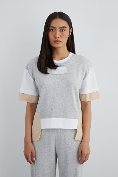 GİZİA Ön Beden Etiket Detaylı Asimetrik Model T-shirt