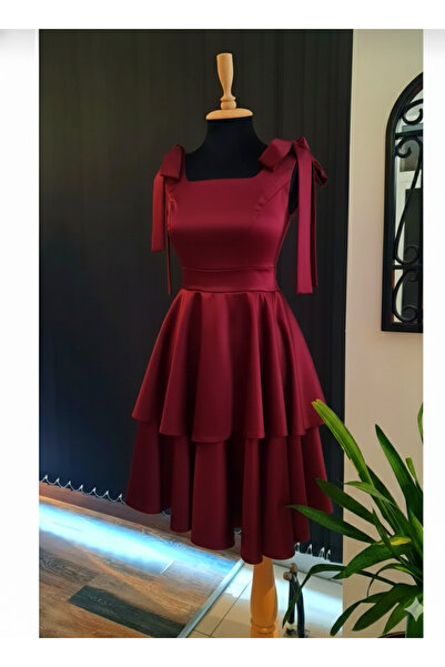 makbuleofficial Bordo Saten Kumaştan Katkat Etekli Mezuniyet Elbisesi
