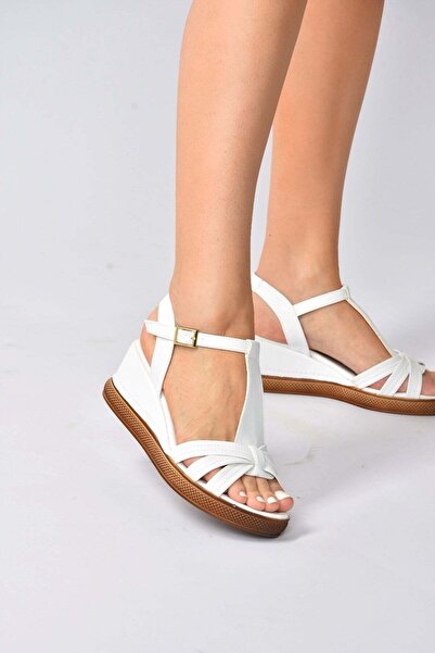 Fox Shoes Beyaz Dolgu Topuklu Kadın Ayakkabı K674305309