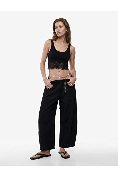 Koton Pamuklu Slim Fit Dantel Detaylı Kalın Askılı Crop Bluz