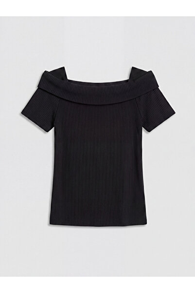 LC Waikiki Trendlucky Girl's T-Shirt with Kayak Neckline and Ribbed Design