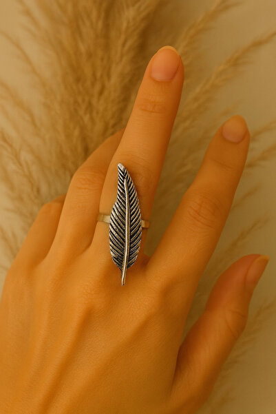 HER ŞEY NOTA www.herseynota.com Unisex Adjustable Metal Ring with Leaf Figure