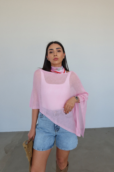 Özge Özgenç Triko Pelerin