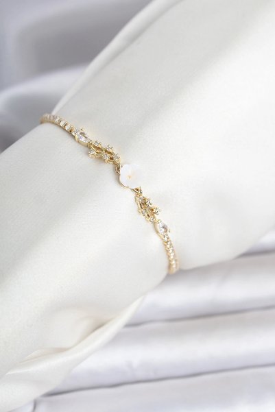 shopwave Brass Gold Rk Flower Model Waterway Women's Bracelet