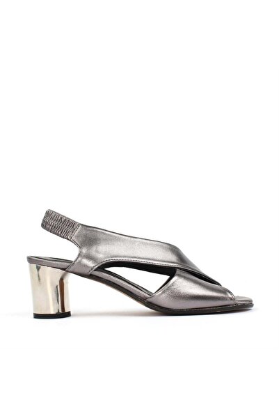 West To West Westtowest Kadın Metal Ökçeli Lastikli Slingback Topuklu Ayakkabı