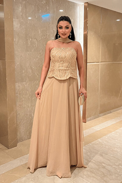 giyimmasalı Beading on the Top and Chiffon Fabric on the Bottom Strapless Dre...