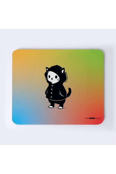 The Mousepad Story. لوحة ماوس على شكل قطة مع معطف واق من المطر