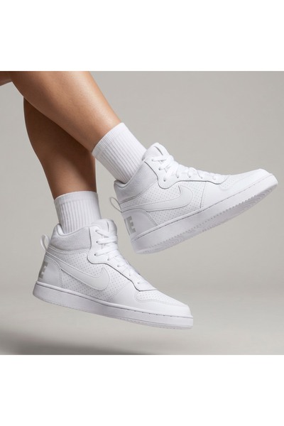 Nike White Court Borough Mid Sneaker Sportie (Narrow Fit)