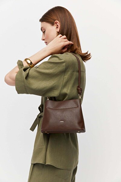 AKSWSUAR حقيبة CROSSBODY