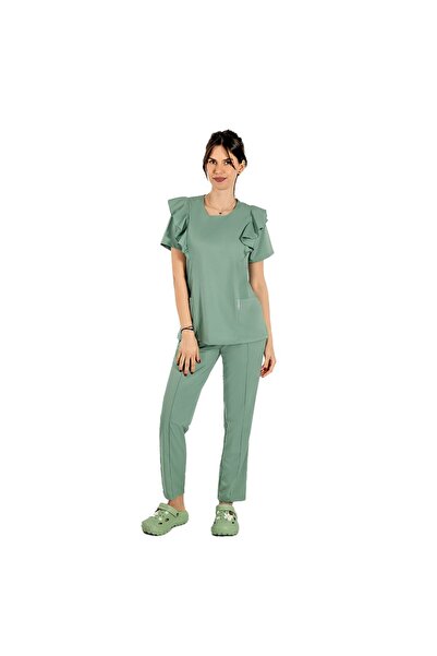 RUNI Costum medical stretch Cristina, culoare olive, bluza cu volane si panta...