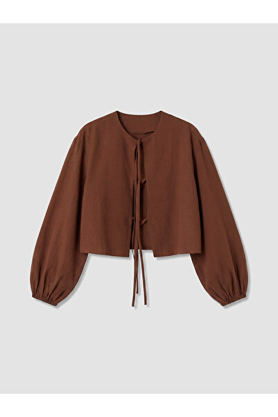 LC Waikiki Nevavm Contrast Collar Balloon Sleeve Blouse