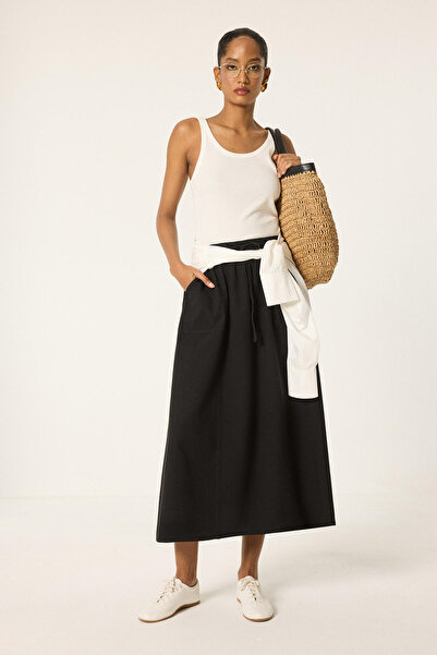 Touché Privé Elastic Waist Pocketed Skirt