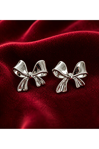 Sylvera Shop Bow Model Earrings (Silver Color)