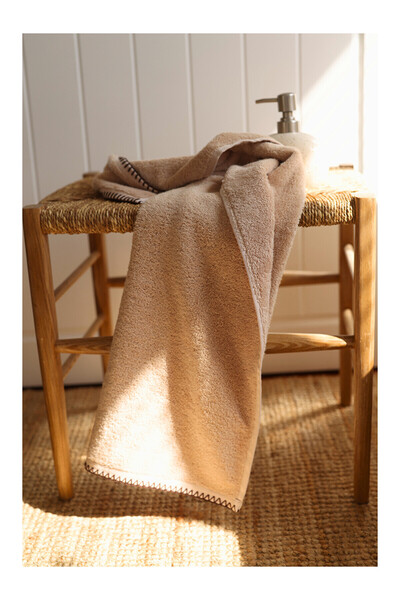 LC Waikiki Nevavm Farkıyla Shadow 100% Cotton Bath Towel 70X140 cm Beige
