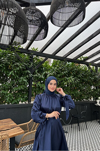 Nika Fashion Lia Lacivert Önü Büzgülü Şanel Saten Kumaş Lüks Tesettür Abiye Elbise