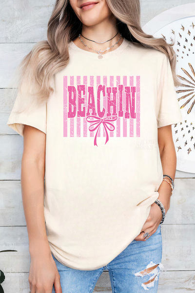 Sarah's Boutique Women's T-shirt – 100% cotton – Beachin Bow