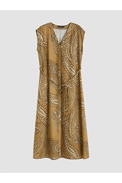 LC Waikiki Nevavm V-Neck Patterned Belted Dress with a Difference