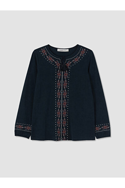 LC Waikiki Nevavm Collar Patterned Blouse with a Difference