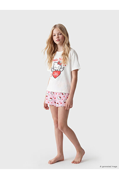 LC Waikiki Peak Yeni Sezon Hello Kitty Baskılı Kız Çocuk Şortlu Pijama Takımı
