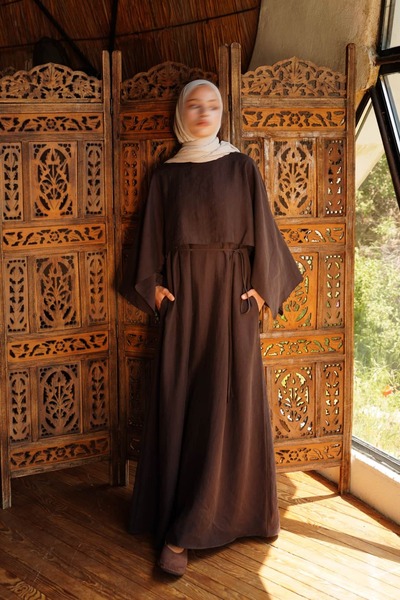 Emare Flounced Crew Neck Dress Bitter Brown