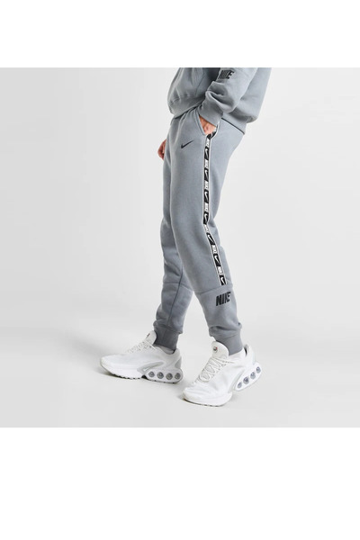 Nike Repeat Logo Joggers Erkek Gri Eşofman Altı