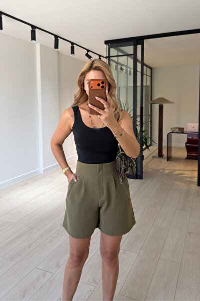 Sezgi Tekin Double Pleated High Waist Khaki Shorts