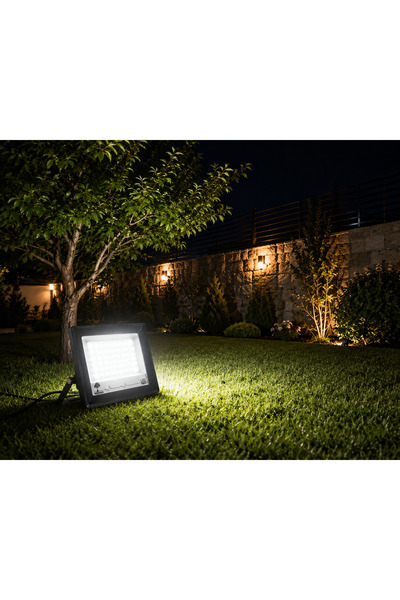 kialed 100W LED Projektör Beyaz Işık IP66 Dış Mekan Bahçe Şantiye Fabrika Ayd...