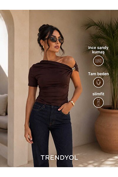 Mother hand Kadın Acı Kahve Asimetrik Yaka Slim Fit Bluz İnce Sandy Kumaş Dra...