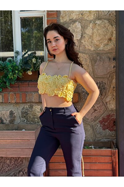 3 boyutlu örgü çiçekli crop