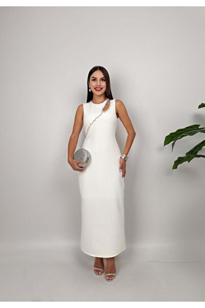 GENERAL Soft Sleeveless Dress with a Cutout Design and Stylish Accessories - ...