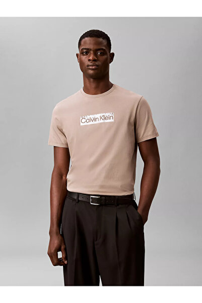 Calvin Klein Men's Regular Cut Round Neck Logo Printed Short Sleeve Brown T-S...