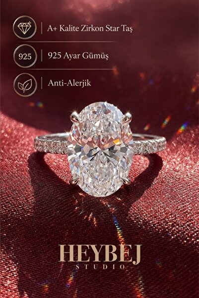 Heybej Studio Yanları Taşlı Oval Tektaş Yüzük - 3 Ct