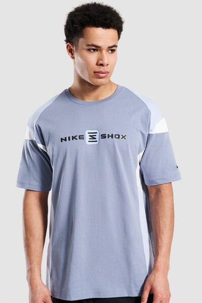 Nike Αθλητικά ρούχα Shox NZ Ανδρικό μπλουζάκι με χαλαρή εφαρμογή, κοντό κόψιμ...