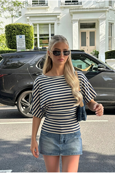 Nuzrk Kadın Esnek Kumaşlı Belden Vücuda Oturan Kısa Kollu Yarasa Model Detayl...