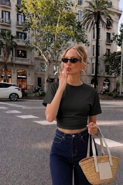 COMBİNE MİCHAİL Women's Crew Neck Black Crop T-Shirt