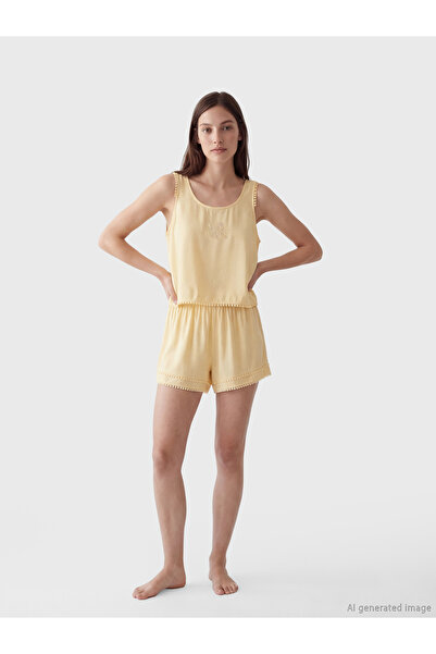 LC Waikiki Set de pijamale de damă brodate, cu guler rotund și top scurt