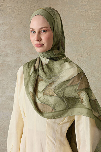 SilkTouch Green Leaf Symphony Patterned Shawl