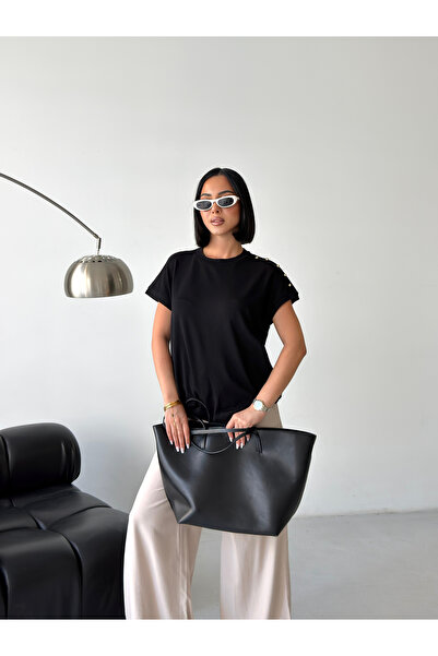 HARD RUBY Bat Sleeve One Shoulder Button Knitwear