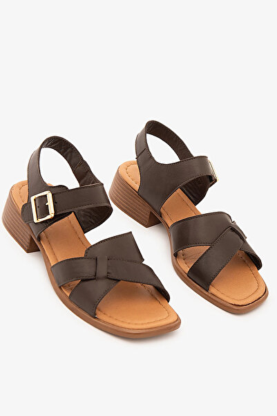 SAYL Brown Genuine Leather Cross-Strapped Buckle Thick Heeled Women's Sandals