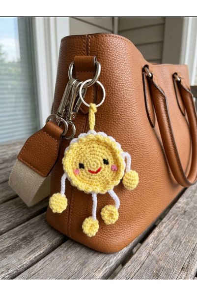 FLY LIFE Hand-Knitted Amigurumi Keychain / Bag Charm