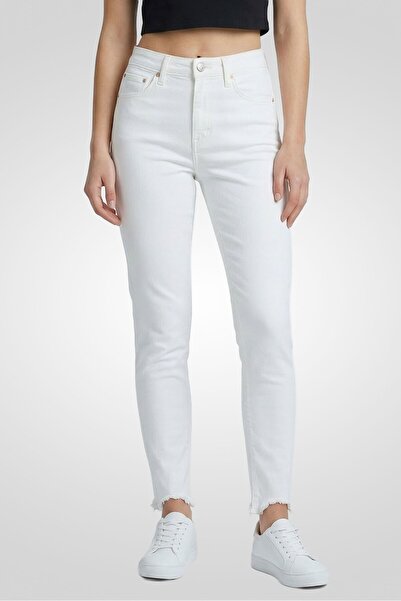 Reiko Women Regular Fit Solid Stretchable Denim, White