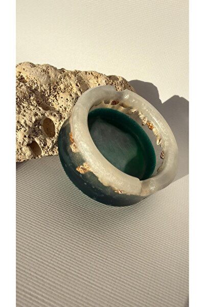 MISS GOLDEN Bright Pine Green White Pearlescent Transparent Oyster Seashell D...