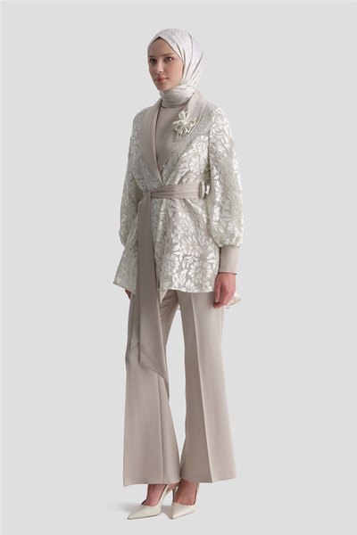 Armine Stylish Suit with Lace Jacket in Brown