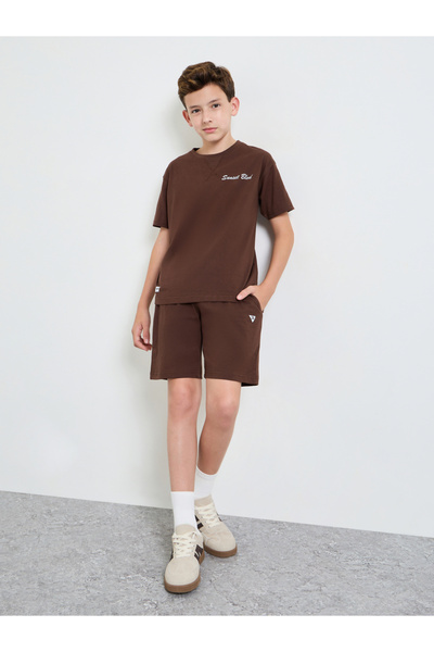 Styli Overlock Stitch Oversized T-Shirt and Drawstring Shorts Set