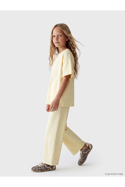 LC Waikiki Lcw Kids Yellow Girls' Soft Touch Set
