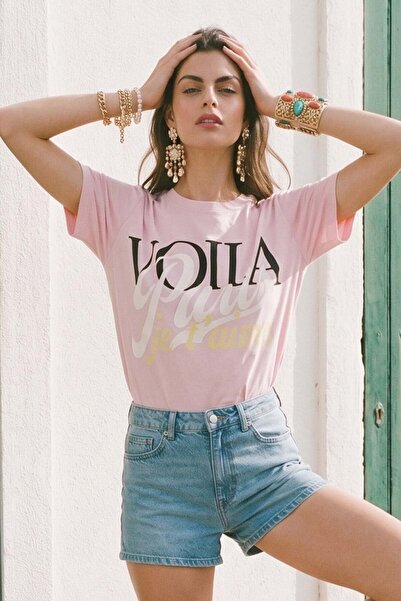 BARRELS AND OIL Women's T-Shirt with Front Text Print - Pink