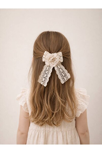 Miniminiksdesing Lace Buckle with Floral Accessories