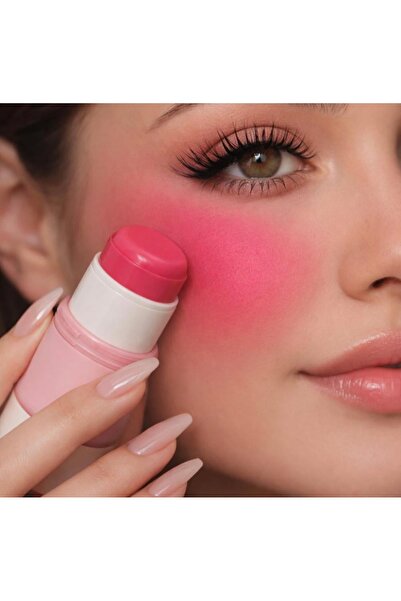 flor beauty Cream Blush 105 That Gives You a Soft Gradient Color That Blends ...
