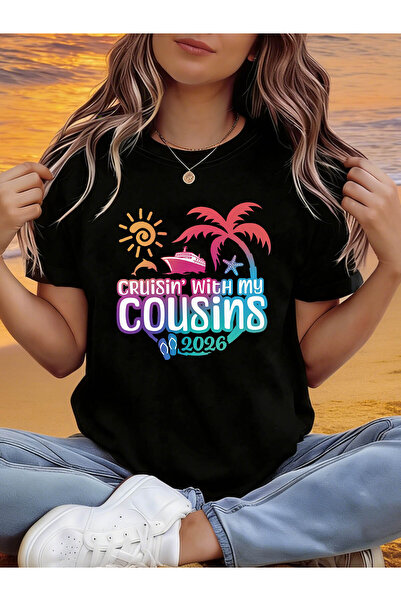 212Wear تي شيرت بطباعة حروف 'Cruisin with MY COUSINS 2026'، قميص كاجوال بأكما...
